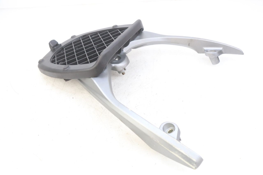 photo de PORTE PAQUET KYMCO AGILITY 16+ 4T 50 (2018 - 2023) - Détail de la pièce