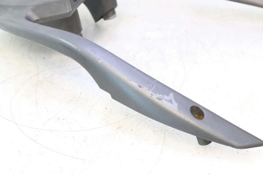 photo de PORTE PAQUET APRILIA ATLANTIC S 125 (2010 - 2013) - Gros plan technique