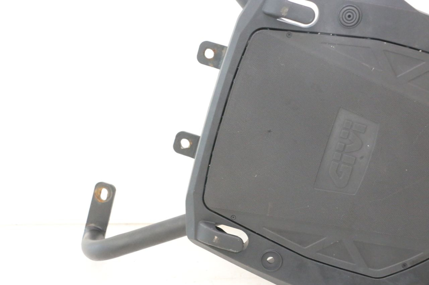 photo de PORTE PAQUET PIAGGIO FLY 2T 50 (2004 - 2017) - Autre angle de vue