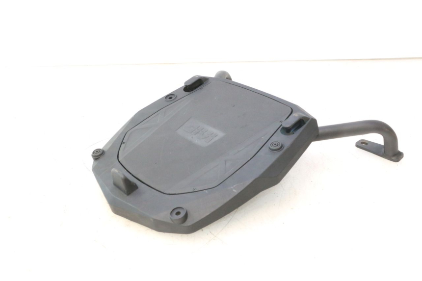 photo de PORTE PAQUET PIAGGIO FLY 2T 50 (2004 - 2017) - Vue d’ensemble
