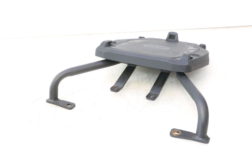 photo de PORTE PAQUET PIAGGIO FLY 2T 50 (2004 - 2017) - Points de fixation