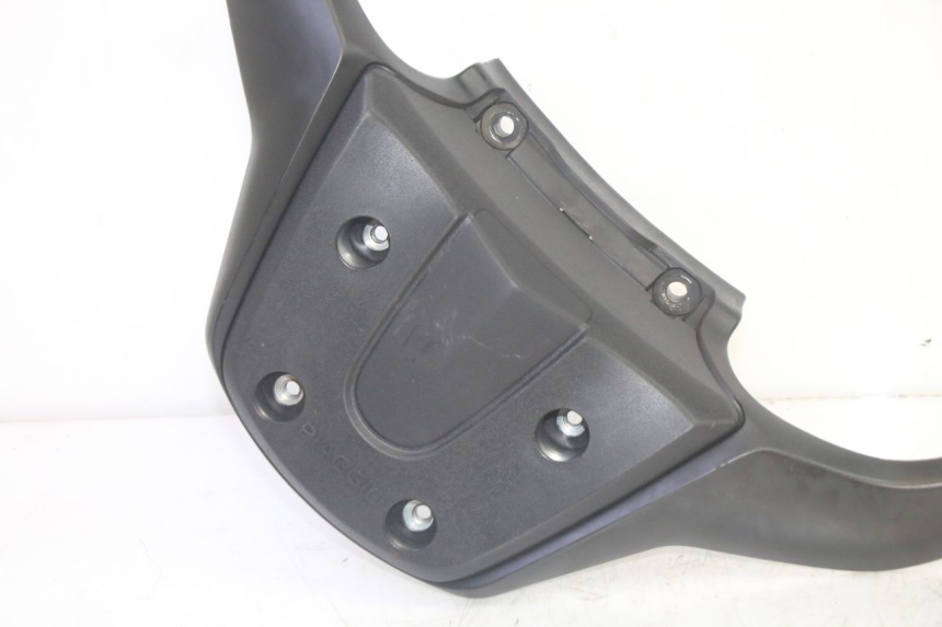 photo de PORTE PAQUET PIAGGIO MP3 HPE 350 (2018 - 2020) - Zoom état d’usage