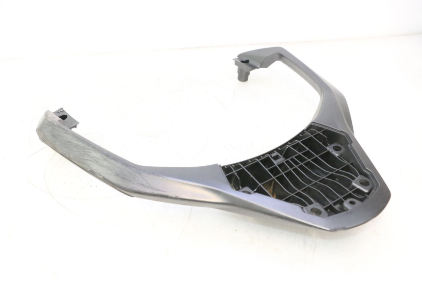 photo de PORTE PAQUET PIAGGIO MP3 HPE 530 (2022 - 2026) - Détails caractéristiques