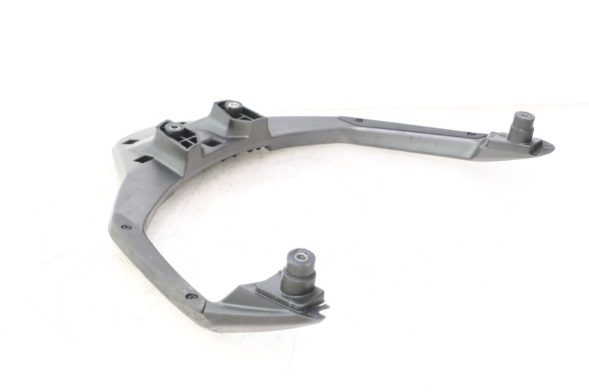 photo de PORTE PAQUET PIAGGIO MP3 HPE 530 (2022 - 2026) - Gros plan technique