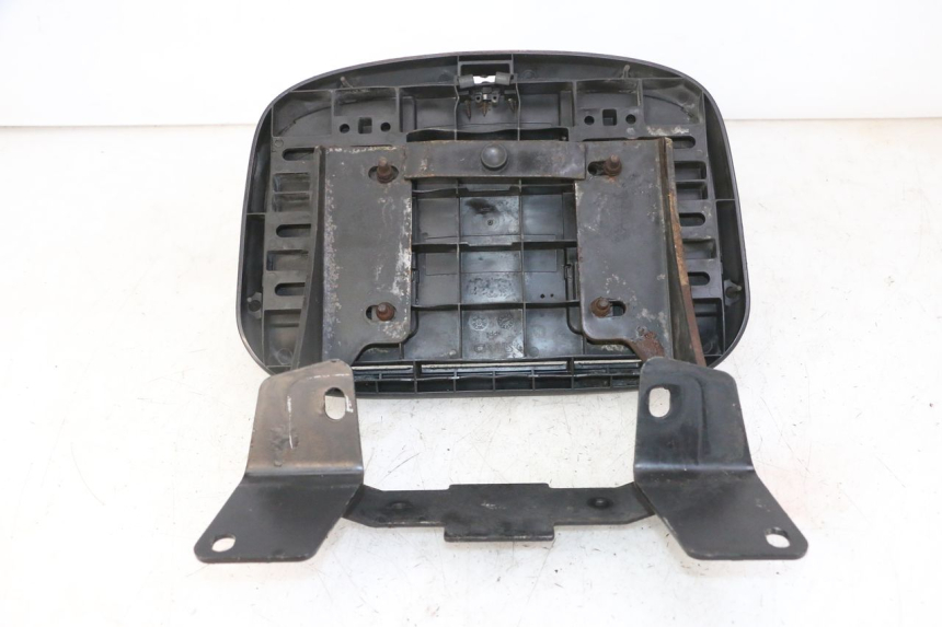 photo de PORTE PAQUET PIAGGIO MP3 LT 400 (2007 - 2012)