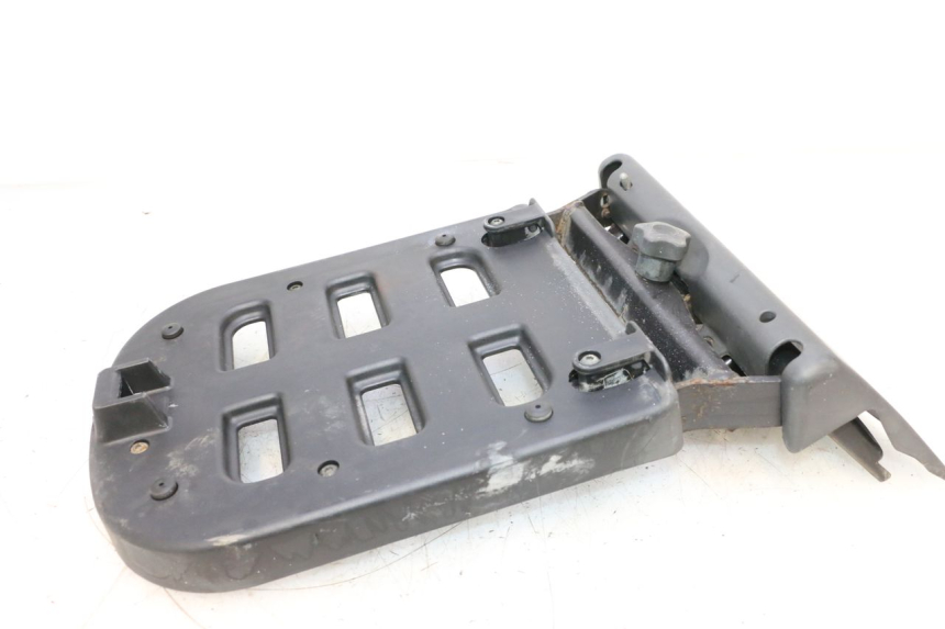 photo de PORTE PAQUET PIAGGIO MP3 125 (2006 - 2014) - Pièce contrôlée