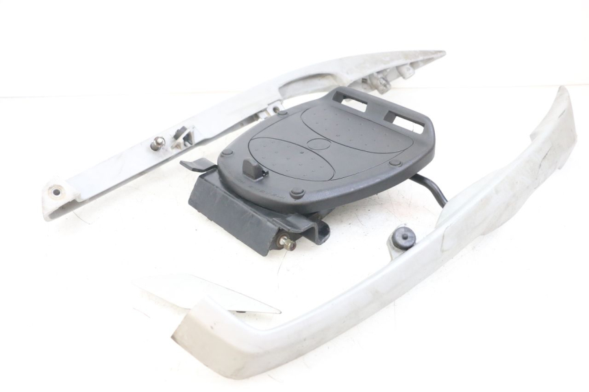 photo de PORTE PAQUET PEUGEOT SATELIS 125 (2006 - 2009)
