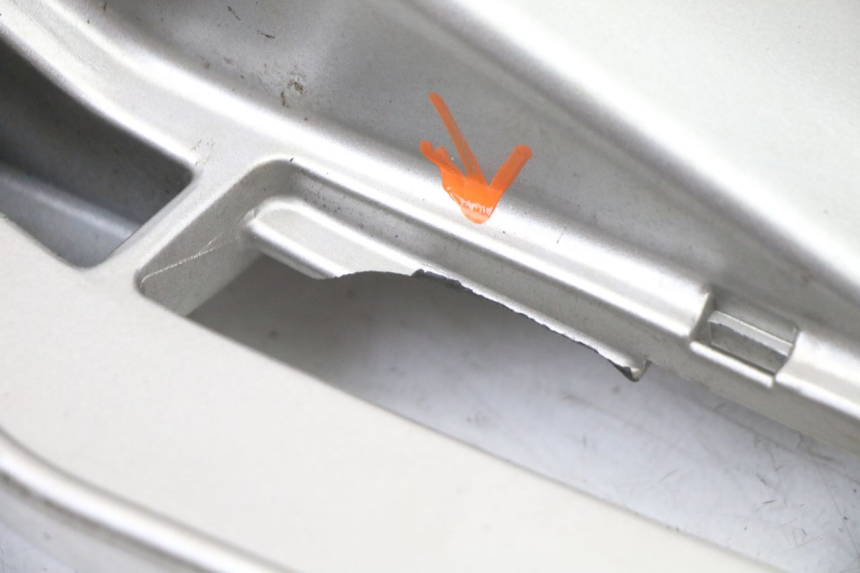photo de PORTE PAQUET PIAGGIO VESPA GRANTURISMO 125 (2003 - 2007)