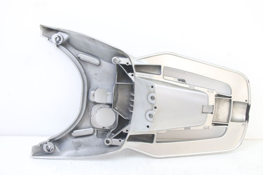 photo de PORTE PAQUET PIAGGIO VESPA GRANTURISMO 125 (2003 - 2007)