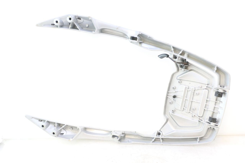 photo de PORTE PAQUET PEUGEOT SATELIS 125 (2013 - 2018) - Vue produit