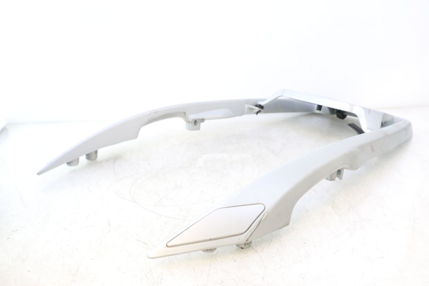 photo de PORTE PAQUET PEUGEOT SATELIS 125 (2013 - 2018) - Zoom composants