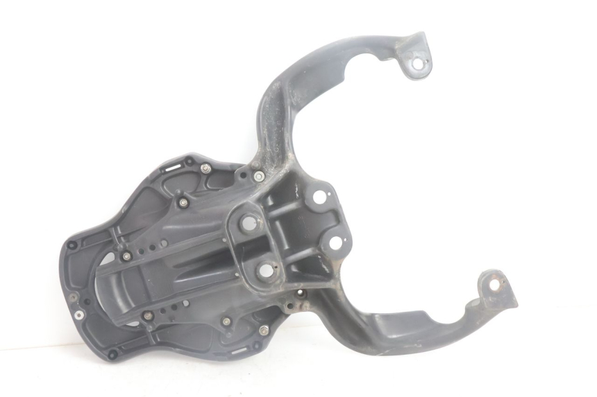 photo de PORTE PAQUET APRILIA SCARABEO GT 125 (1999 - 2007) - Gros plan technique