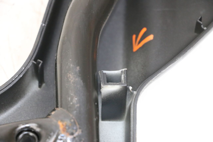 photo de PORTE PAQUET PIAGGIO X10 125 (2012 - 2017) - Inspection visuelle