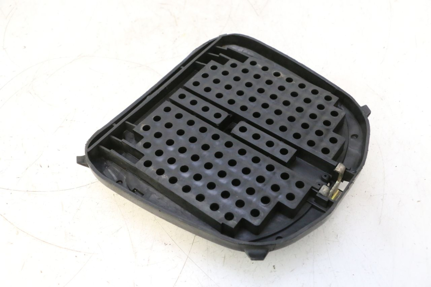 photo de PORTE PAQUET YAMAHA YP MAJESTY 125 (2002 - 2006) - Zoom état d’usage