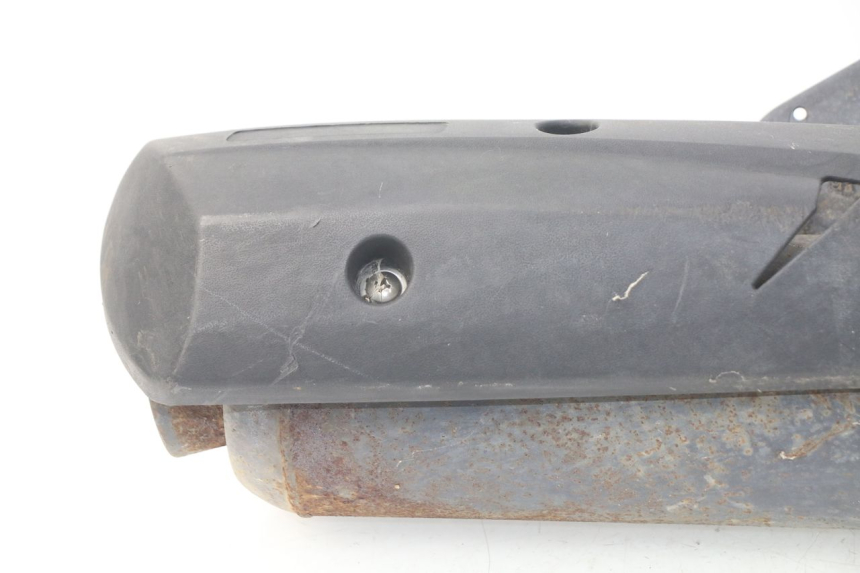 photo de POT ECHAPPEMENT PGO BIG MAX 50 (2001 - 2009) - Vue rapprochée