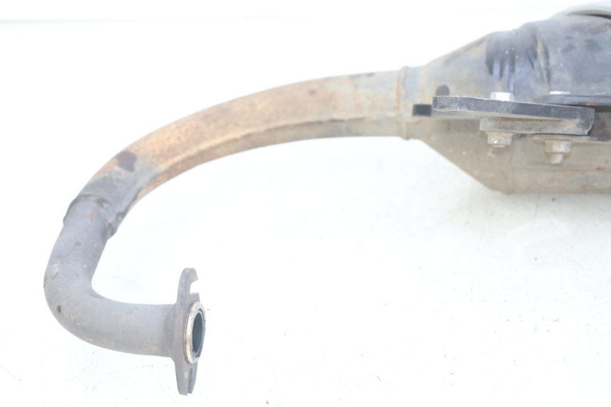 photo de POT ECHAPPEMENT MBK BOOSTER NEXT GENERATION 50 (1995 - 1998) - Gros plan technique