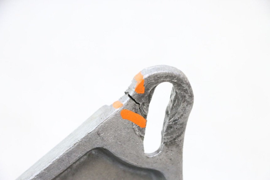 photo de POT ECHAPPEMENT MBK BOOSTER ROCKET 50 (2004 - 2016) - Points de fixation