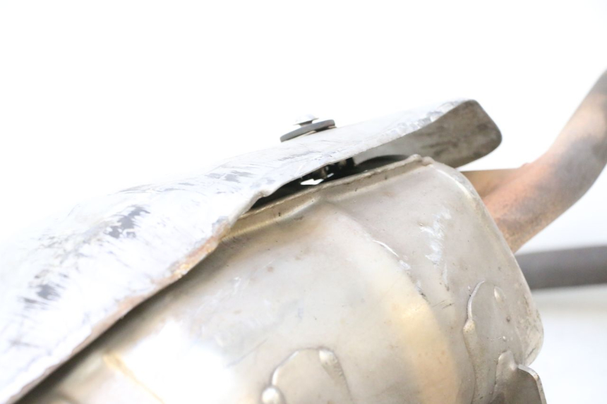 photo de POT ECHAPPEMENT BMW C1 125 (2000 - 2003) - Gros plan technique
