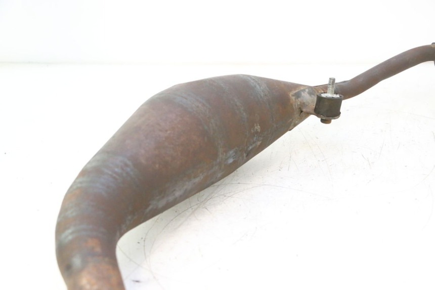 photo de POT ECHAPPEMENT HM HONDA CRM DERAPAGE RR 50 (2006 - 2017) - Gros plan technique