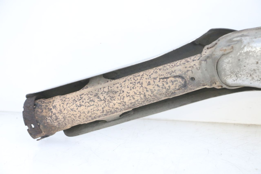 photo de POT ECHAPPEMENT DROIT SUZUKI DL V STROM 1000 (2002 - 2007) - Points de fixation