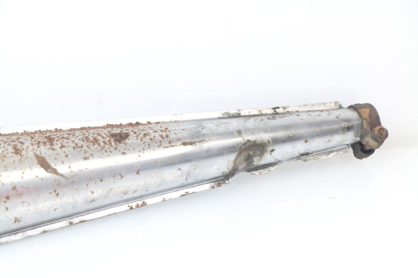 photo de POT ECHAPPEMENT DROIT MOTOBECANE LT 125 (1970 - 1975)