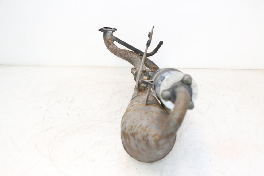 photo de POT ECHAPPEMENT KEEWAY F-ACT NAKED 50 (2009 - 2014) - Points de fixation