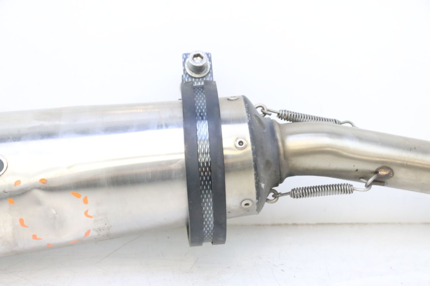 photo de POT ECHAPPEMENT YAMAHA FJR 1300 (2001 - 2005) - Aperçu profil