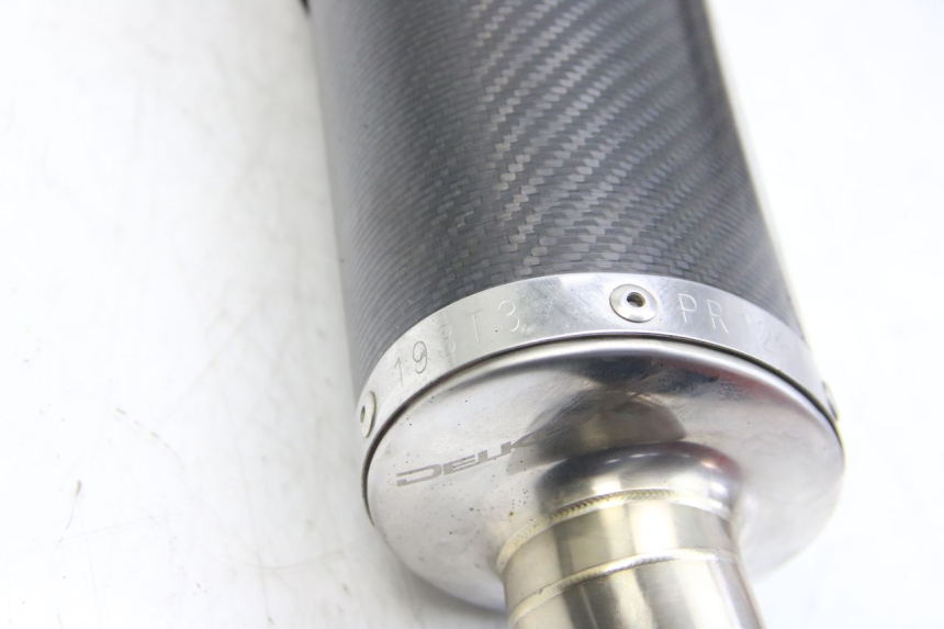 photo de POT ECHAPPEMENT YAMAHA FZS FAZER 600 (2001 - 2003) - Points de fixation