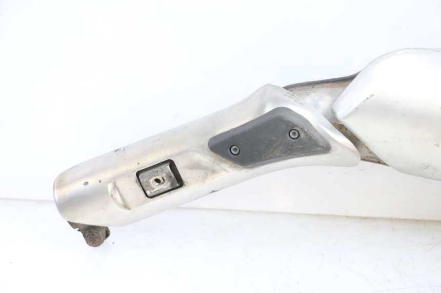 photo de POT ECHAPPEMENT GAUCHE SUZUKI DL V STROM 1000 (2002 - 2007) - Détails caractéristiques