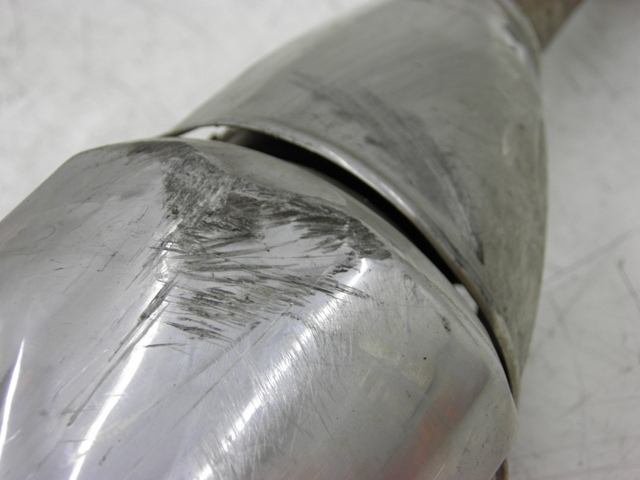 photo de POT ECHAPPEMENT GAUCHE YAMAHA TDM 900 (2004 - 2006)