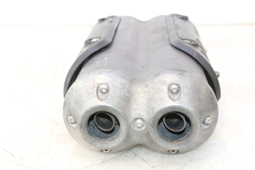 photo de POT ECHAPPEMENT GILERA GP 800 (2007 - 2013) - Autre angle de vue