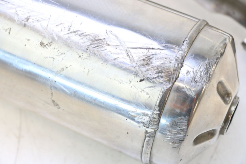 photo de POT ECHAPPEMENT KAWASAKI GPX F ZX750F 750 (1986 - 1990) - Marquages et références
