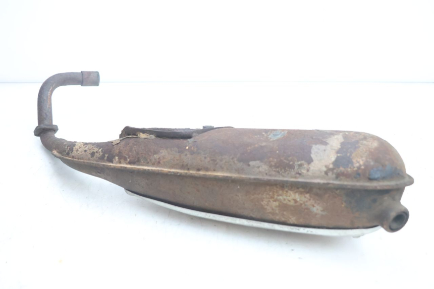 photo de POT ECHAPPEMENT PIAGGIO LIBERTY 125 (1998 - 2008) - Vue rapprochée