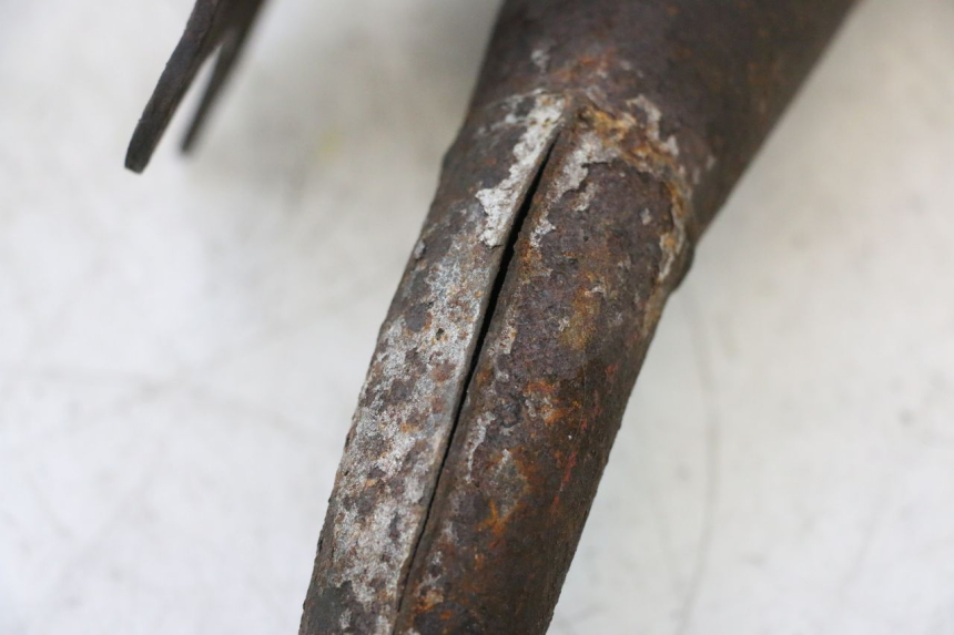 photo de POT ECHAPPEMENT PIAGGIO LIBERTY 50 (1998 - 2003) - Points de fixation