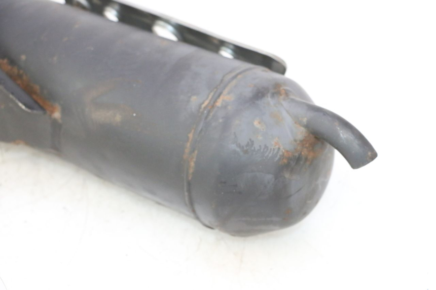photo de POT ECHAPPEMENT SYM MIO 50 (2005 - 2010) - Gros plan technique