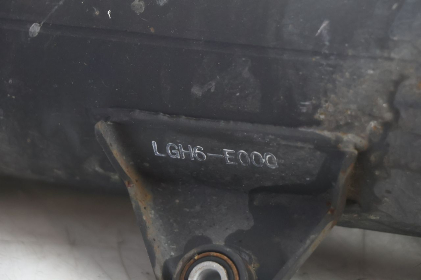 photo de POT ECHAPPEMENT KYMCO MOVIE S 125 (2009 - 2018) - Angle alternatif