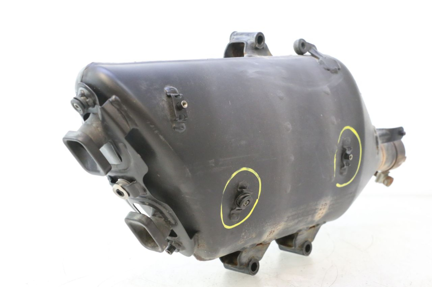 photo de POT ECHAPPEMENT PIAGGIO MP3 HPE 530 (2022 - 2026) - Vue rapprochée