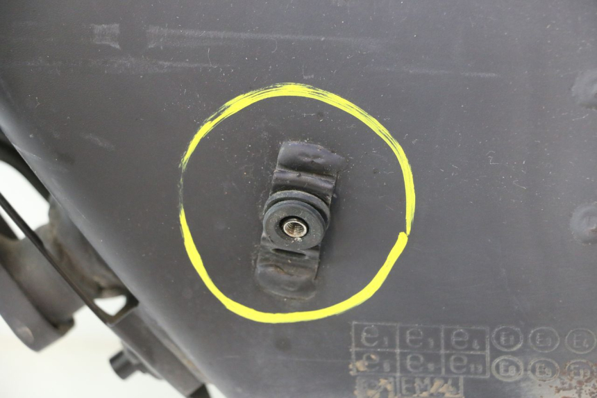 photo de POT ECHAPPEMENT PIAGGIO MP3 HPE 530 (2022 - 2026) - Angle alternatif