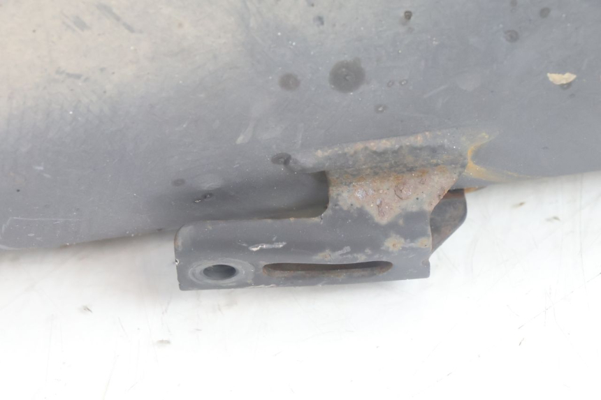 photo de POT ECHAPPEMENT YAMAHA N-MAX NMAX 125 (2021 - 2024) - Points de fixation