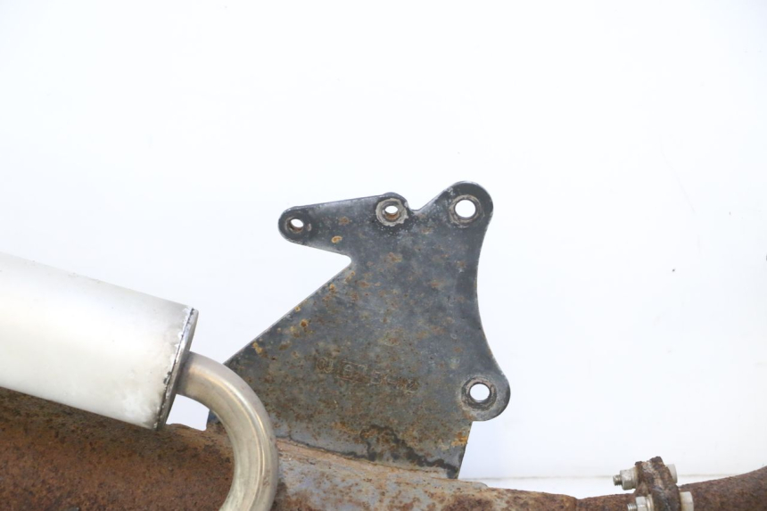 photo de POT ECHAPPEMENT KEEWAY RY6 2T 50 (2011 - 2019) - Angle alternatif