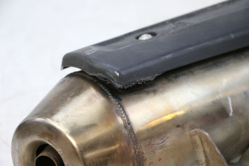 photo de POT ECHAPPEMENT PEUGEOT SATELIS 125 (2013 - 2018) - Points de fixation