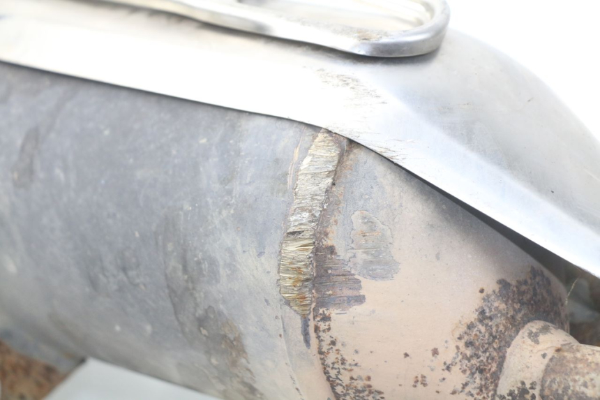 photo de POT ECHAPPEMENT HONDA SES DYLAN 125 (2002 - 2006) - Détail de la pièce