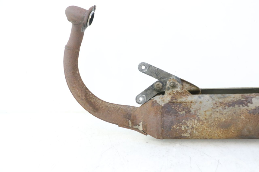 photo de POT ECHAPPEMENT PEUGEOT SPEEDFIGHT LC 50 (1996 - 2002) - Points de fixation