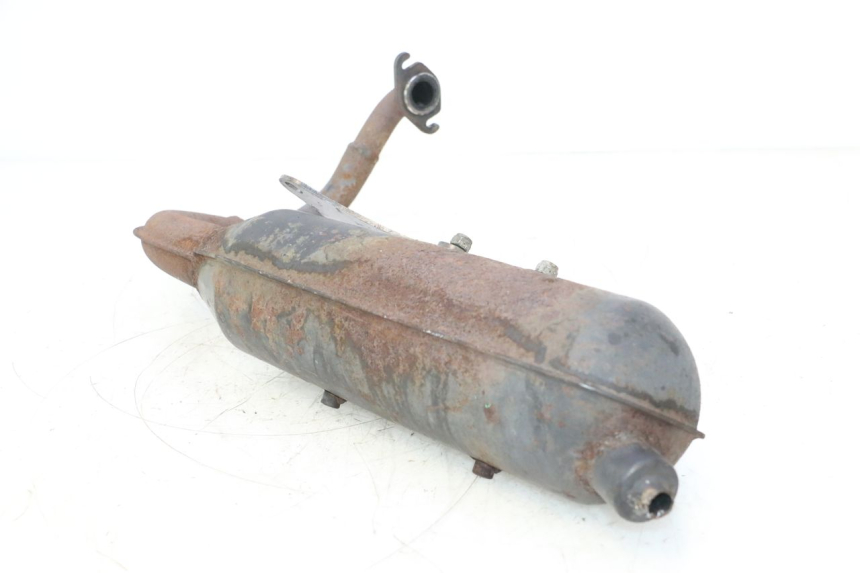 photo de POT ECHAPPEMENT PEUGEOT SPEEDFIGHT LC 50 (1996 - 2002) - Gros plan technique