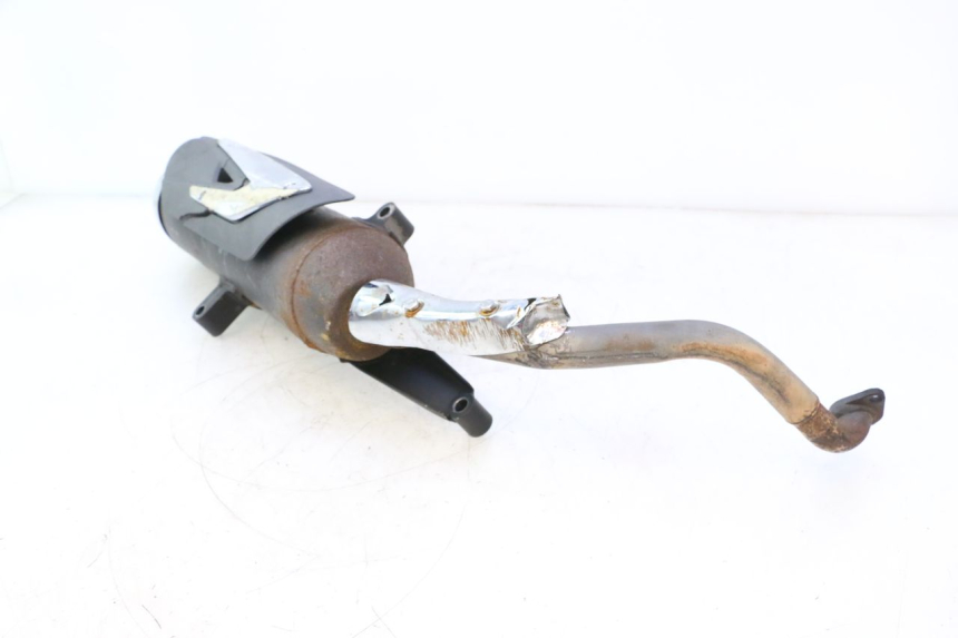 photo de POT ECHAPPEMENT RAZZO STEED 125 (2012 - 2018) - Gros plan technique