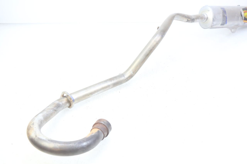 photo de POT ECHAPPEMENT YAMAHA TTR 125 (2000 - 2020) - Gros plan technique