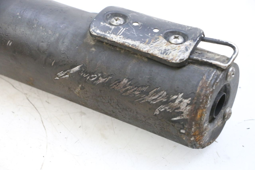 photo de POT ECHAPPEMENT YAMAHA TTR 125 (2000 - 2020) - Gros plan technique