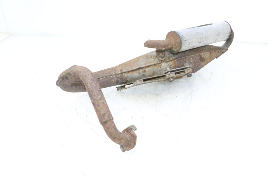 photo de POT ECHAPPEMENT PEUGEOT VIVACITY 50 (1998 - 2003) - Gros plan technique