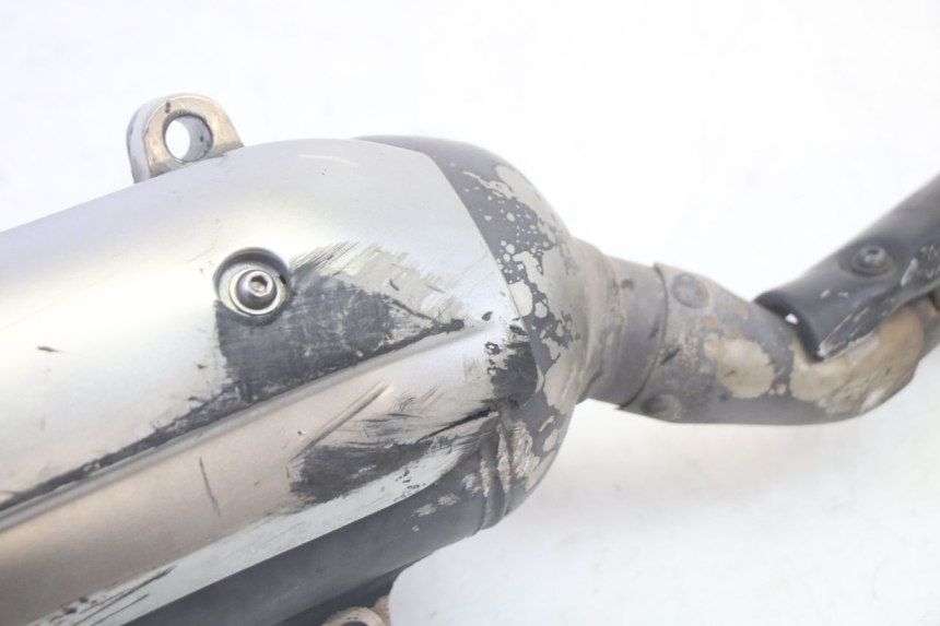 photo de POT ECHAPPEMENT YAMAHA XMAX X-MAX 125 (2006 - 2009) - Gros plan technique