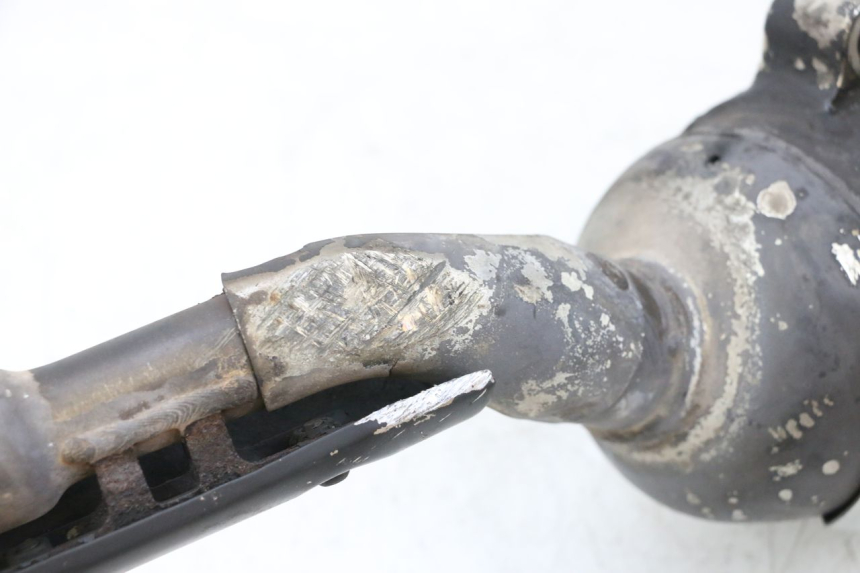 photo de POT ECHAPPEMENT YAMAHA XMAX X-MAX 125 (2006 - 2009) - Gros plan technique